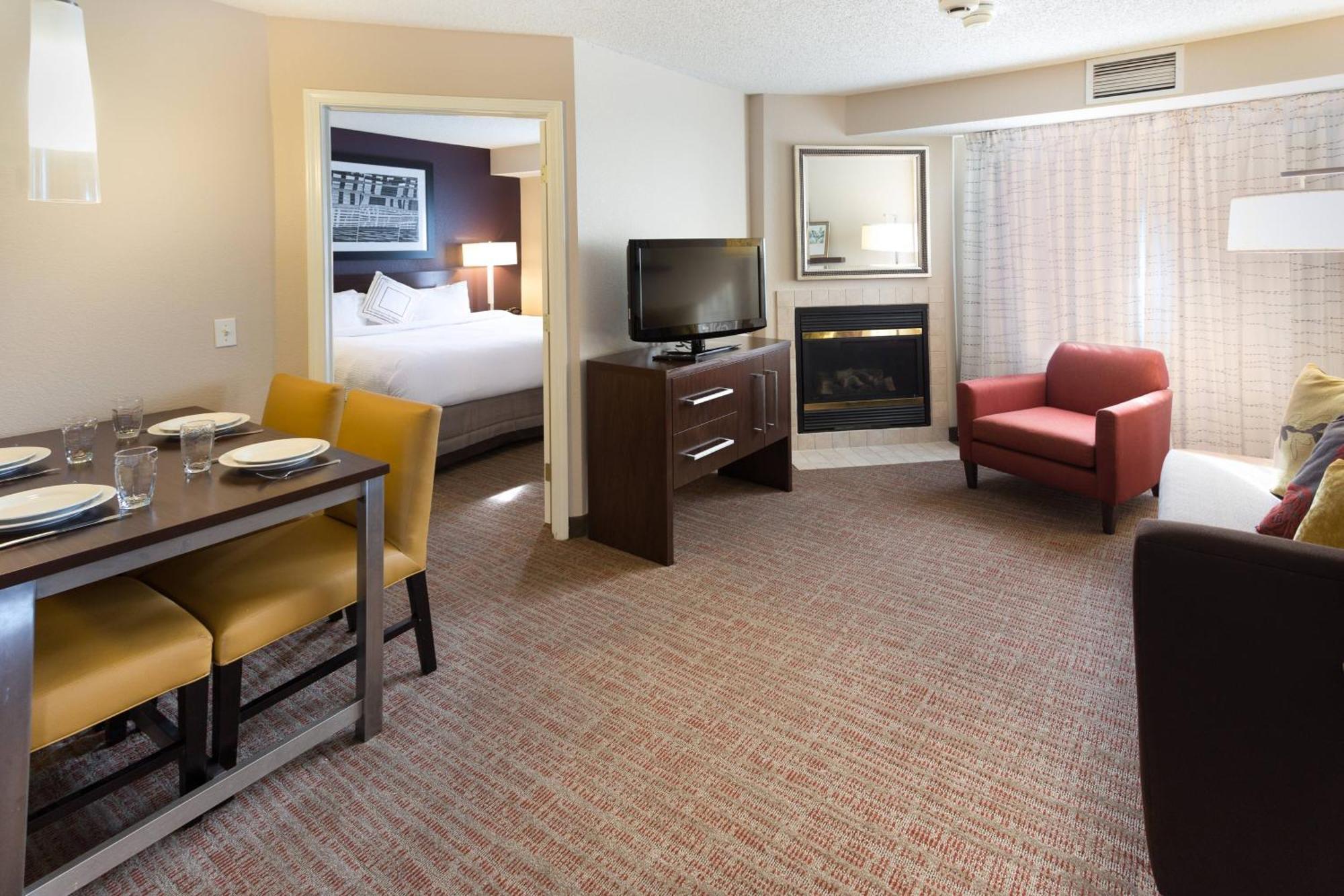 Residence Inn By Marriott Fort Collins Exteriör bild