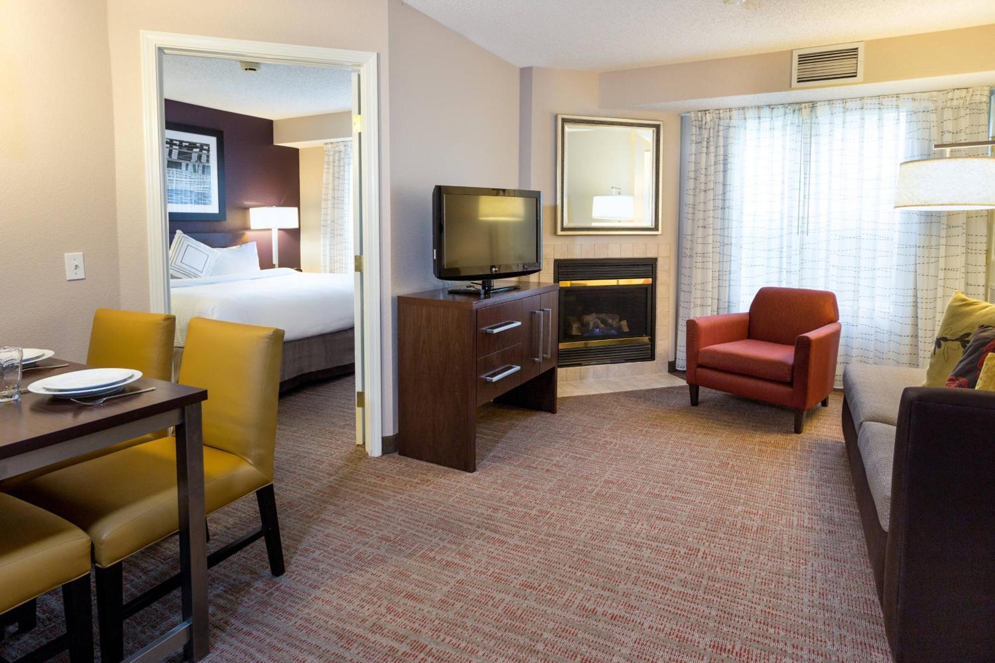 Residence Inn By Marriott Fort Collins Exteriör bild